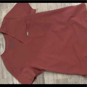 Figs mauve scrub top